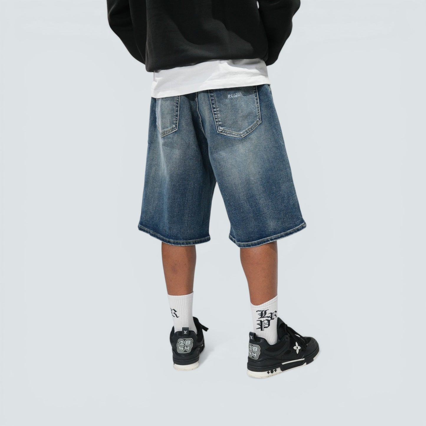 CLASSIC BAGGY FIT SHORTS