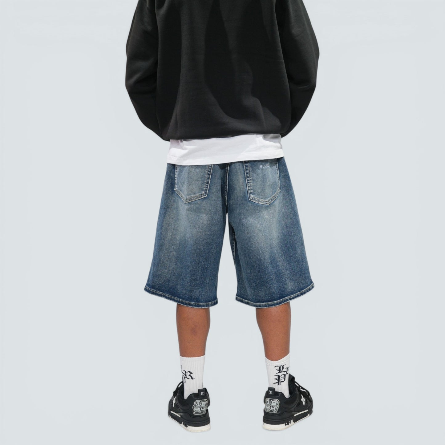 CLASSIC BAGGY FIT SHORTS